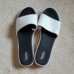 Massimo size 9 women's slides